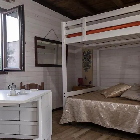 A Lu Fanizza B&B 쿠트로피아노